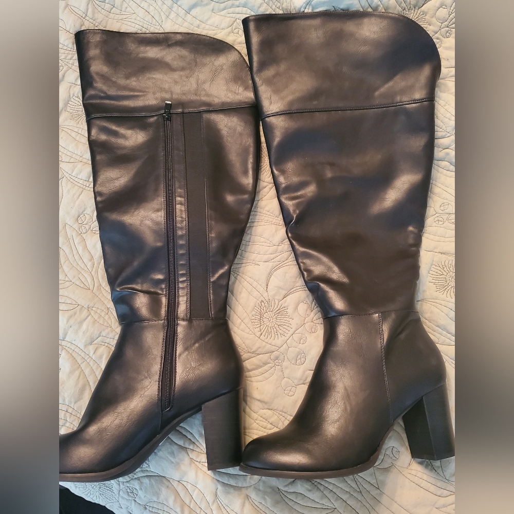 Wide calf Torrid boots size 8.5